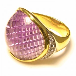 Thysty – A Bee’s Eye View is Thysty – A Bee’s Eye View is